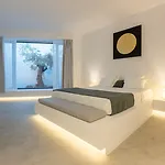Heavens Edge By Mr And Mrs White Imerovigli (Santorini)