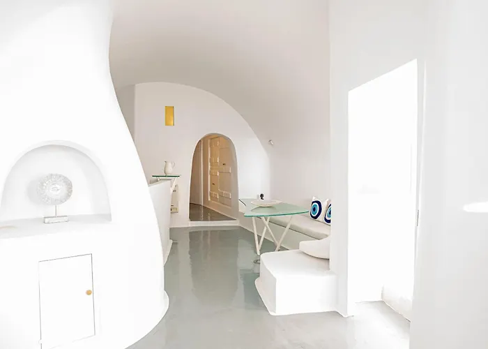 Heavens Edge * Imerovigli (Santorini)