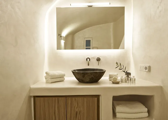 Heavens Edge Hotel *