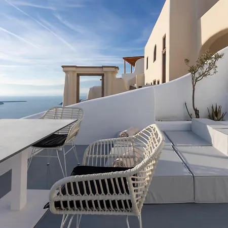 Heavens Edge Hotel