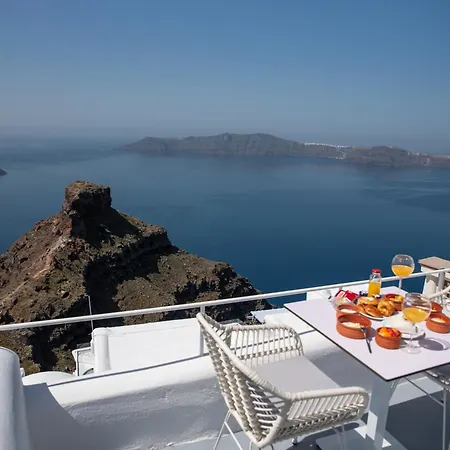 Heavens Edge By Mr And Mrs White * Imerovigli (Santorini)