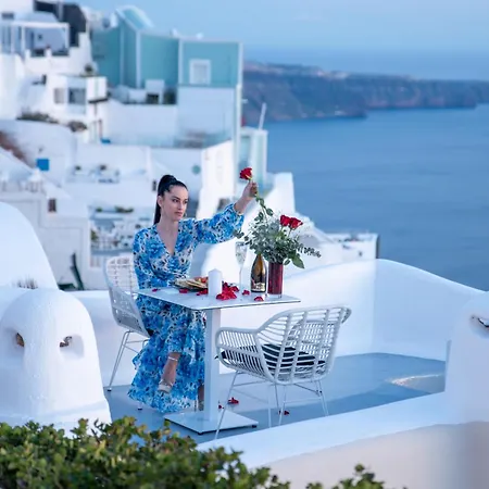 Heavens Edge By Mr And Mrs White * Imerovigli (Santorini)