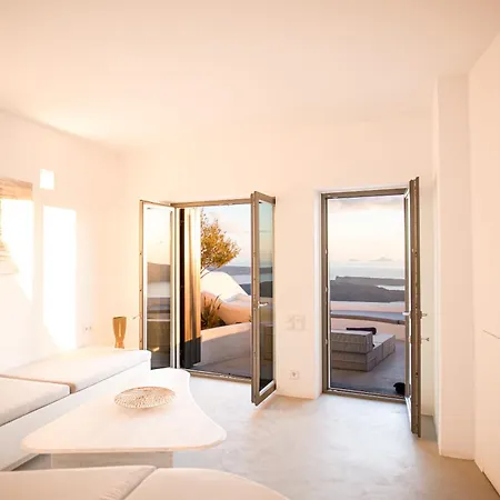 Heavens Edge Hotel