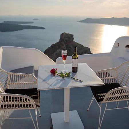 Heavens Edge By Mr And Mrs White * Imerovigli (Santorini)