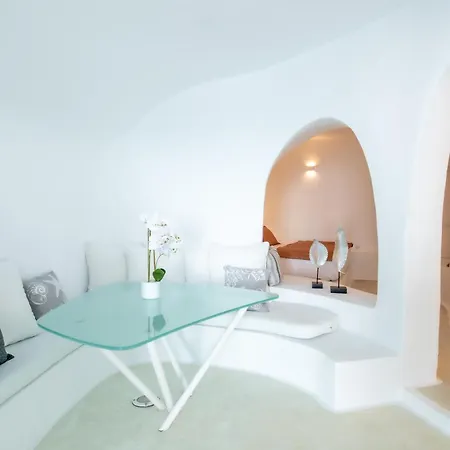 Heavens Edge By Mr And Mrs White Imerovigli (Santorini)