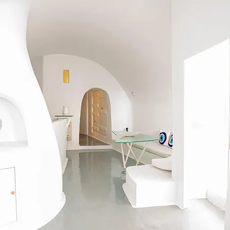 Heavens Edge By Mr And Mrs White * Imerovigli (Santorini)