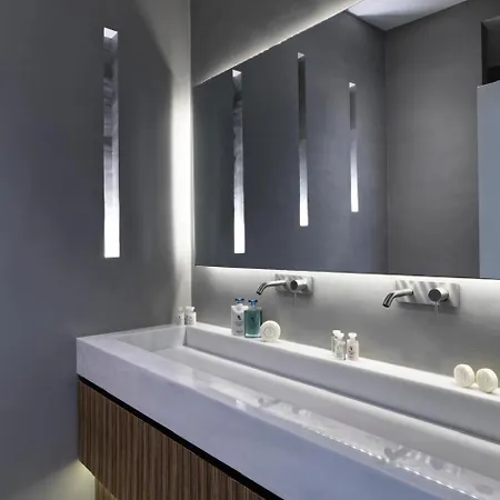 Heavens Edge By Mr And Mrs White * Imerovigli (Santorini)
