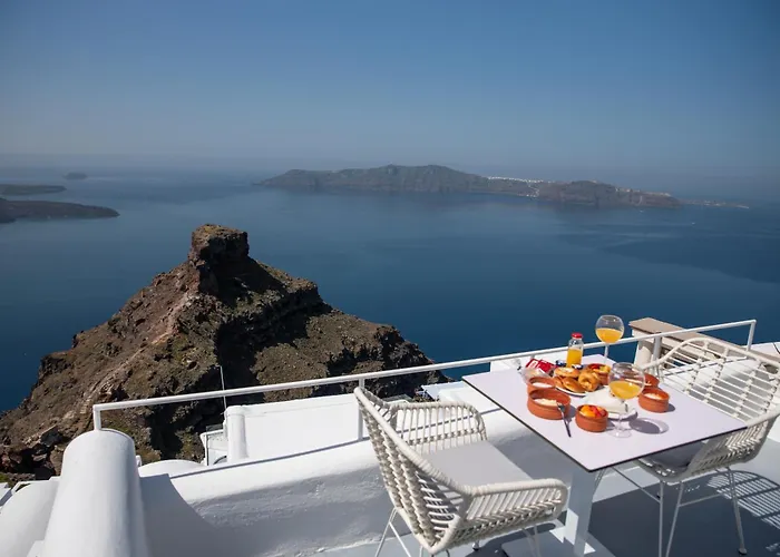 Heavens Edge * Imerovigli (Santorini)