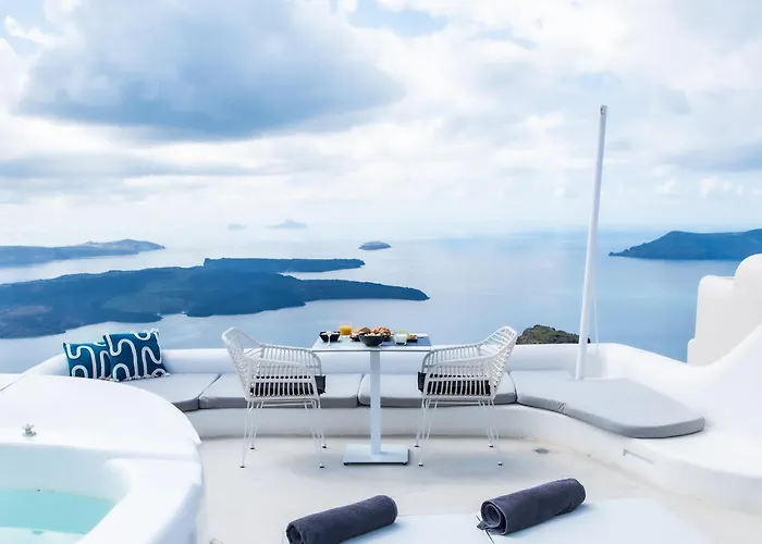 Heavens Edge Imerovigli (Santorini)