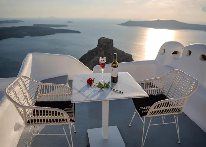 Heavens Edge * Imerovigli (Santorini)