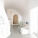 Heavens Edge By Mr And Mrs White * Imerovigli (Santorini)