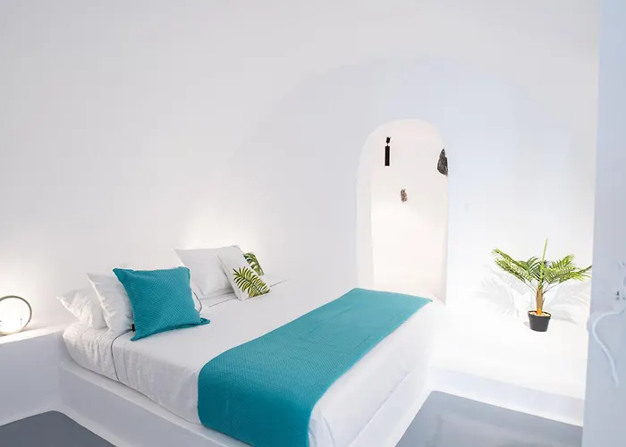 Heavens Edge Hotel *