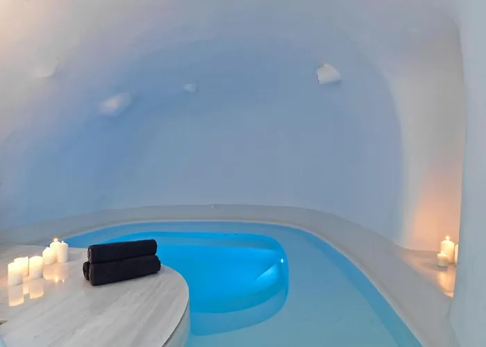 Heavens Edge Hotel Imerovigli (Santorini)